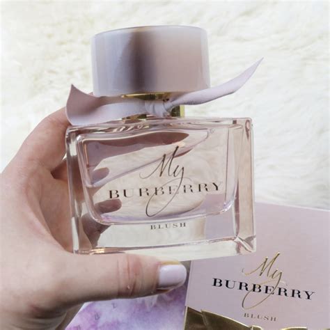 A Review: Burberry My Burberry Blush Eau de Parfum .